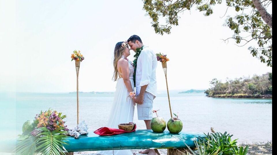 Casamento Havaiano - Hellen e César